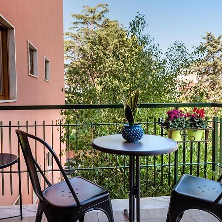 Mako Sorrento Suites Exterior photo