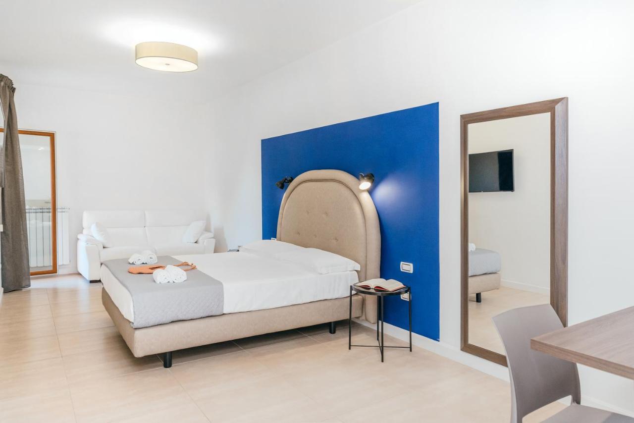 Mako Sorrento Suites Exterior photo